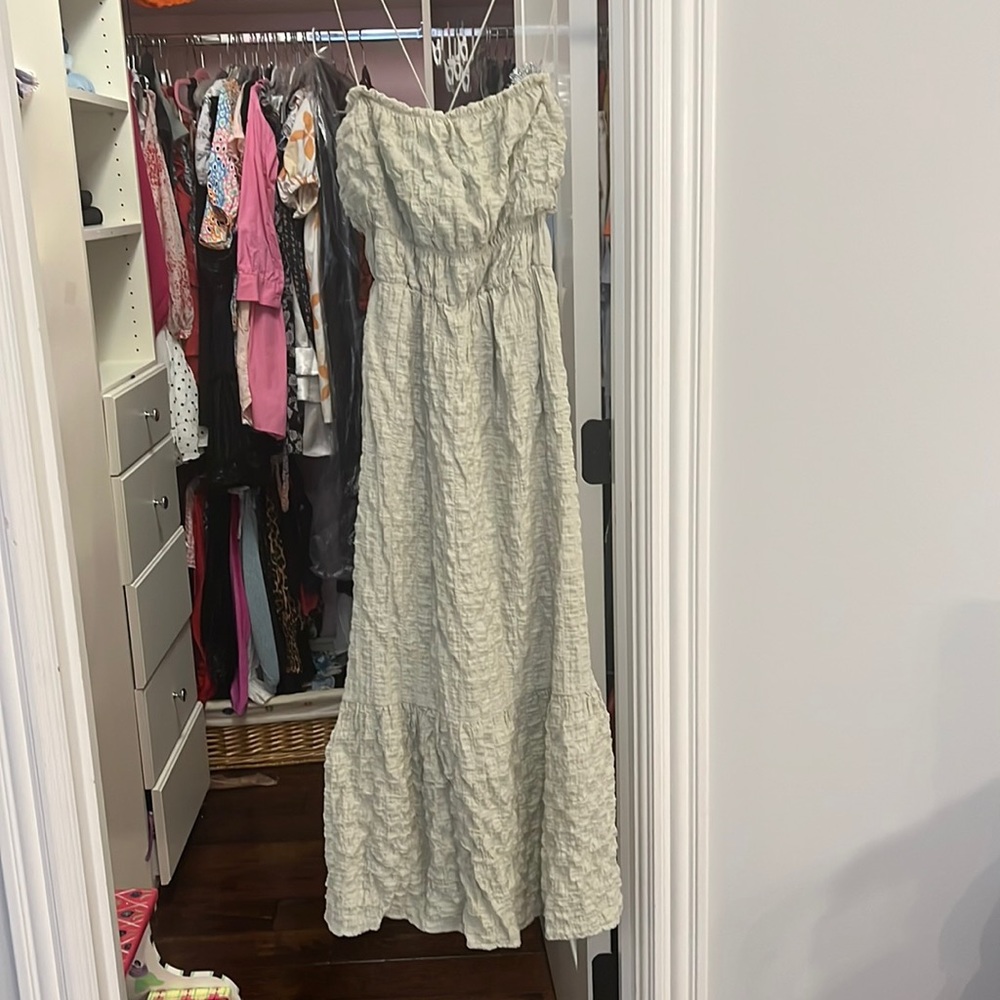 brand new light green midi dress from revolve. size S. line and dot